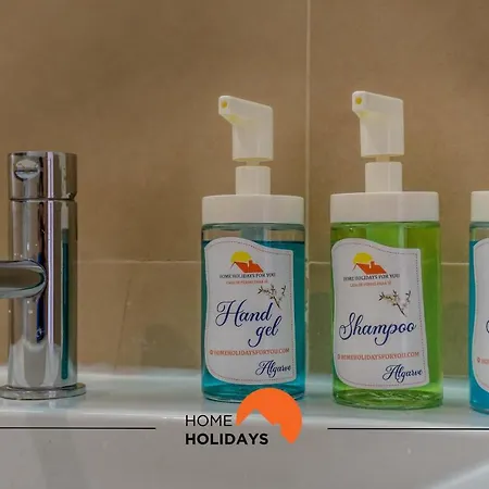 #143 Penthouse By Holidays 아파트 *