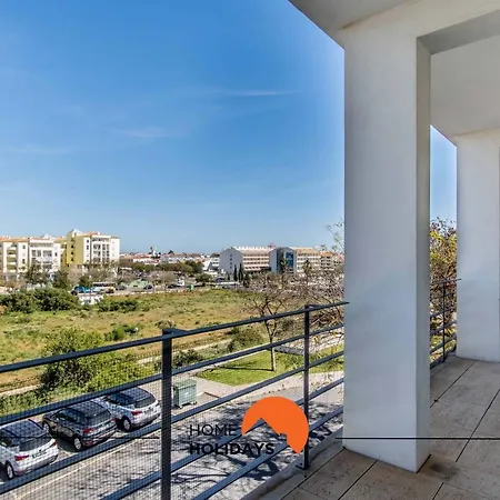 #143 Penthouse By Holidays 아파트 *